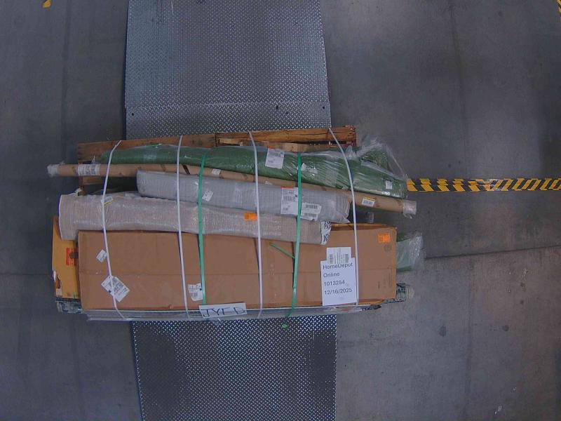 Flooring & Rugs - Sweet Home Stores, JONATHAN Y, Beverly Rug, American Trails, Closet Evolution - Est Retail $3,390