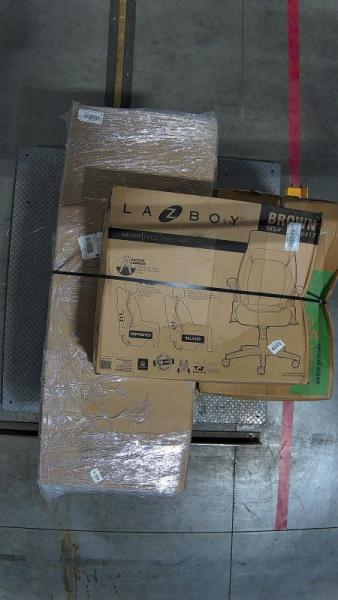 General Merchandise - La-Z-Boy Desk Chair, Thomasville Lansing Desk Chair, InUSA Trend Luggage - MSRP $5,301