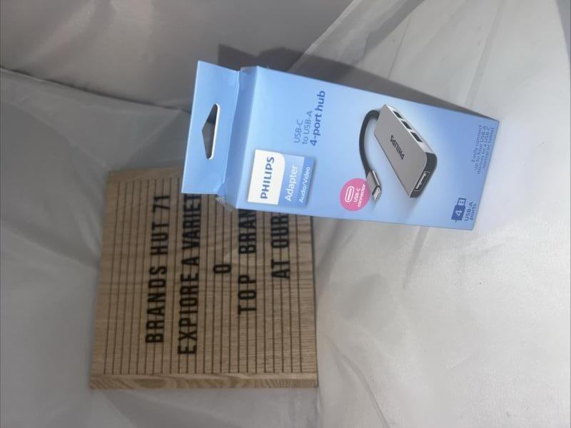 Wholesale Liquidation 100+ Mixed Electronics & Accessories (Apple, Ph