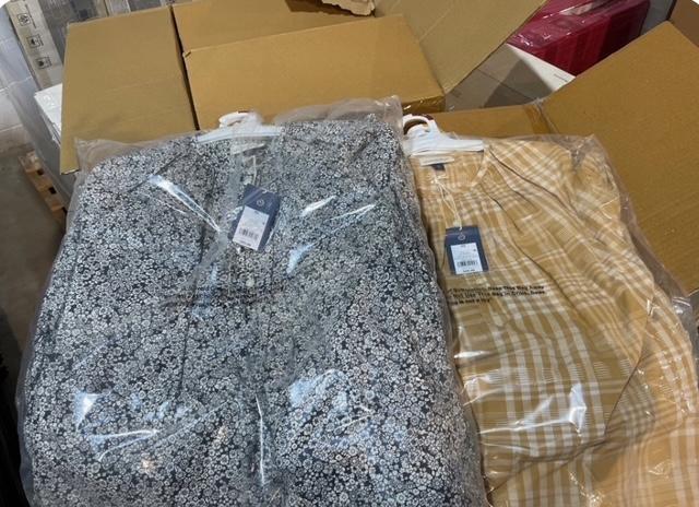 $12,800 MSRP Universal Thread Women's Tops (NEW)