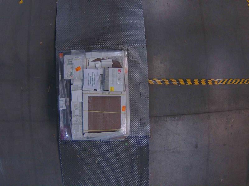 Flooring & Rugs - HARDWOOD REFLECTIONS Floating Decorative Wall Shelf, TrafficMaster, Daltile - Est Retail $1,710