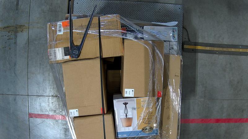 Lighting & Electrical - JONATHAN Y, Golden Lighting, HOMEPLACE LIGHTING, Breezary, JUSHENG, PROBRITE -Est Retail $4,329