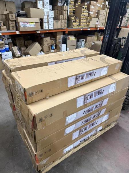 Pallet of Bookcase, White, 20' x 13' x 70.75'