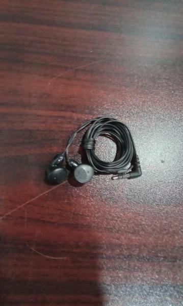 Sony MDRE9LP/BLK Noise Canceling Wireless Headphones - MSRP $12