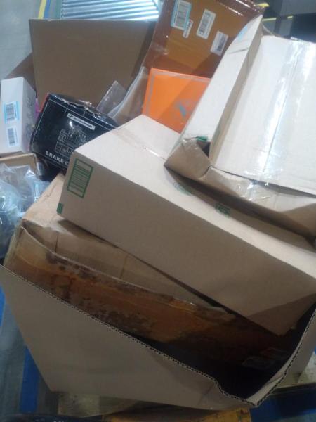 Voipvvii Folding Hand Truck 500lbs Luggage Cart, Alpine Tabletop Fountain, HOPOPRO Shower Head, Desk Pad - MSRP $4,183