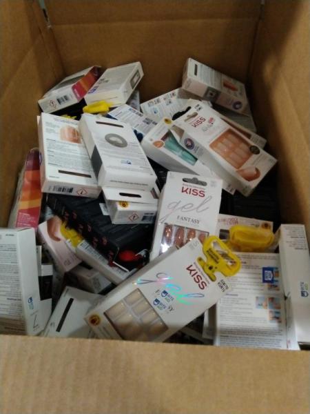 Health & Beauty - Gillette Sensor2 Mens Disposable Razors, Venus ComfortGlide 3 White Tea Razors - MSRP $1,038