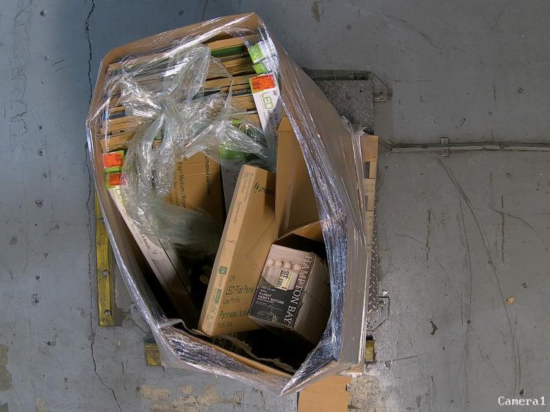 Lighting & Electrical - DSI Lighting, Lithonia Lighting, GTX - Est Retail $1,227- 1plt