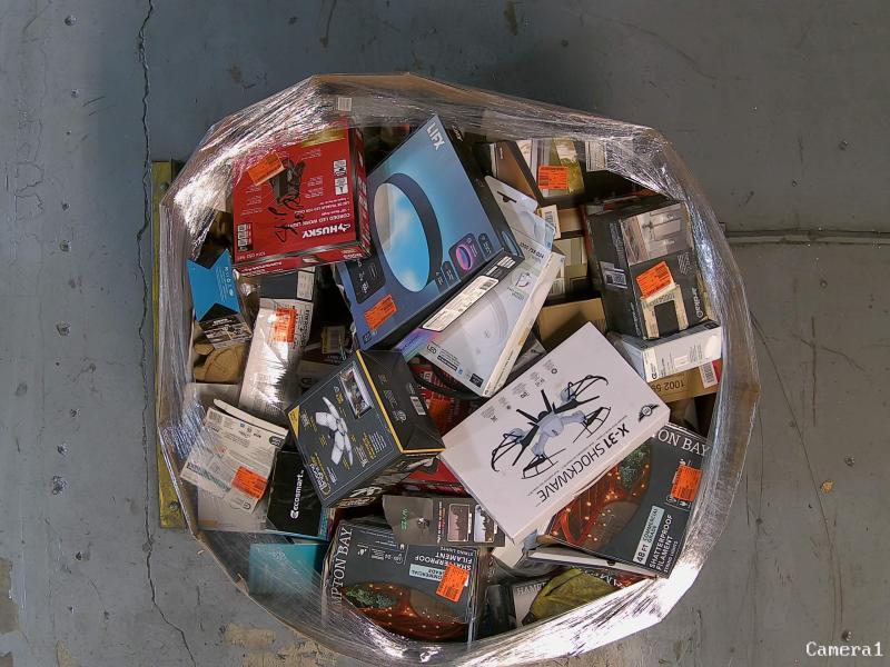 Lighting & Electrical - Halo, Lifx, Tzumi, Hampton Bay - Est Retail $7,350- 1plt