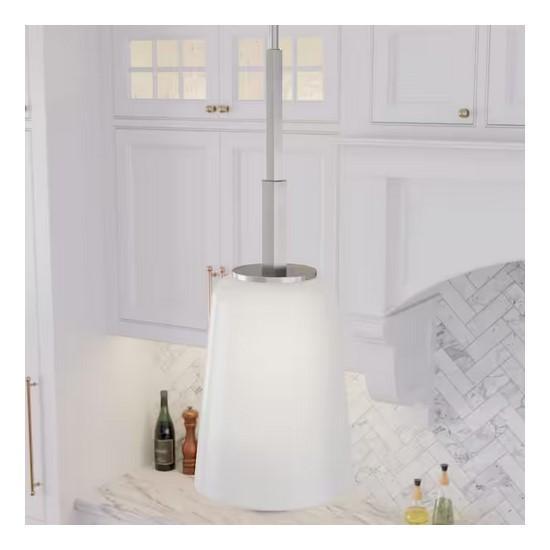 Lighting & Electrical - Hunter, LNC, Breezary - Est Retail $3,647 - 1 plt