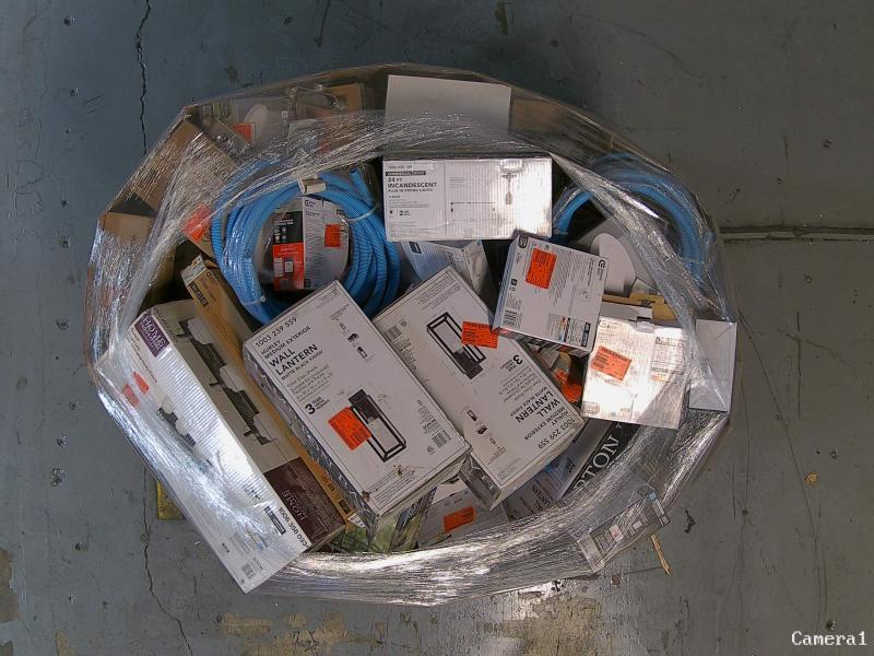 Lighting & Electrical - Fluke, HDC, Commercial Electric, Hampton Bay - Est Retail $3,833- 1plt