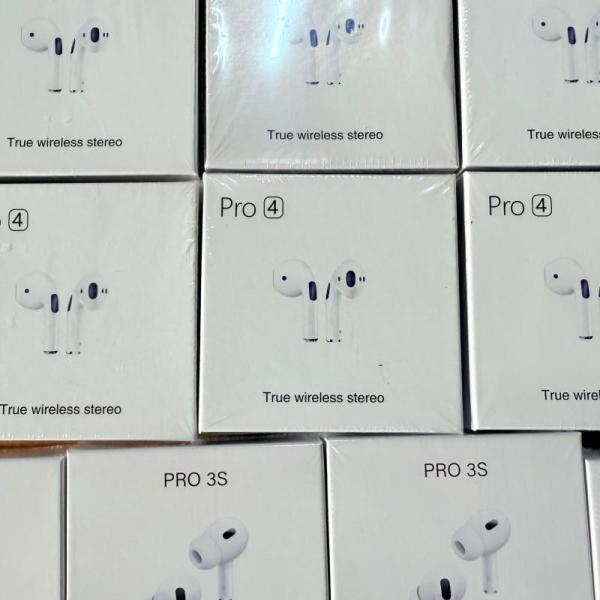 New Bulk Lot of Mixed Model Wireless Earbuds MSRP $5,786