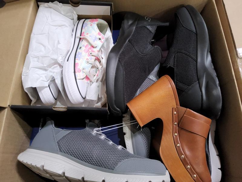 Apparel - Timberland, Levi's, Converse, Universal Thread, Wild Fable - Est Retail $5,874- 1 plt