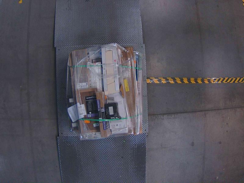 Flooring & Rugs - Lifeproof Trail Oak Vinyl Plank Floorings, Daltile, TrafficMaster, HDC, ROPPE - Est Retail $1,701