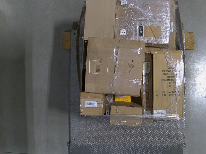 General Merch - OCE Canon Toner Cartridge, Metal Floor Lamp, Pre-Lit Christmas Tree - MSRP $5,032