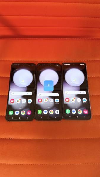 Unlocked Samsung Galaxy Z Flip5, 16 units, MSRP: $16,985