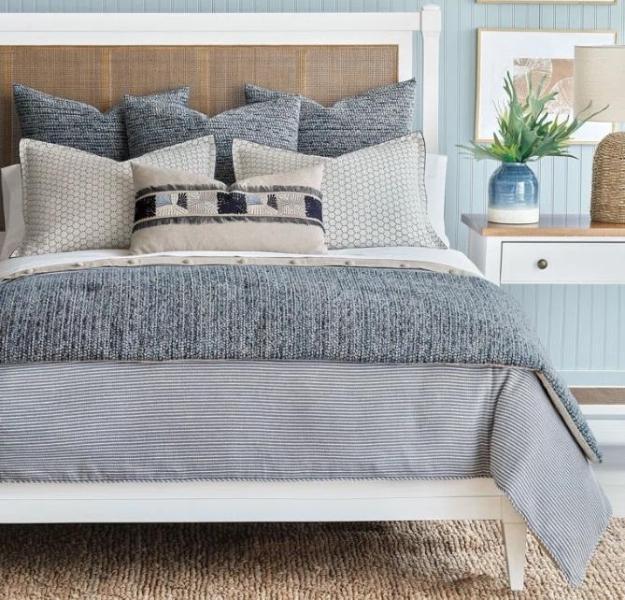 Truckload -Housewares - Beau Blue/White Blend Duvet Cover Set, Eggleton 72"W 4-Drawer Teak Wood Sideboard -MSRP $44,843