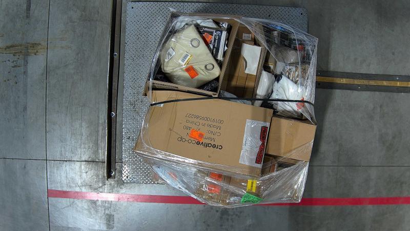 Window Decor - HDC, Chicology, StyleWell, LiGHTSOUT, EXCLUSIVE HOME, TOWN & COUNTRY BASICS - Est Retail $9,049