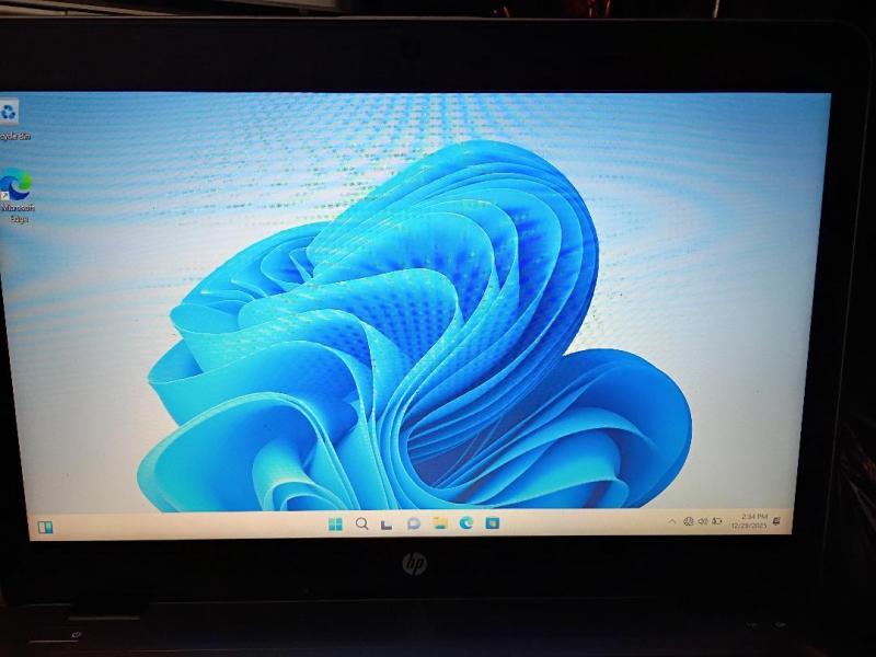 HP ELITEBOOK CORE i5