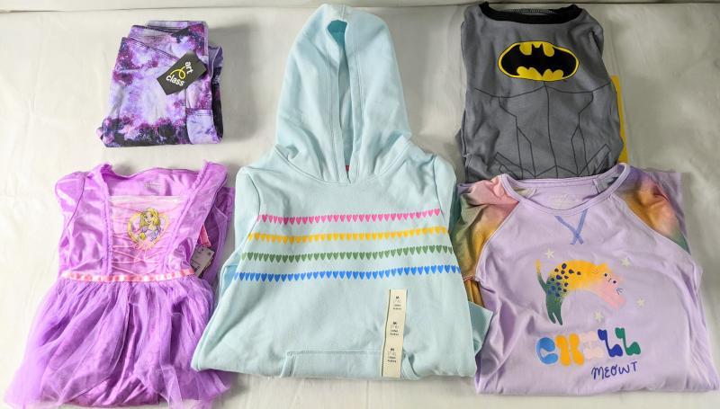 Bulk Lot of 1000 Children's Mixed Apparel Clothing MSRP $10,000