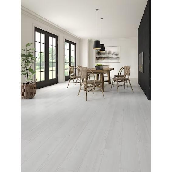 Overstock - Flooring - Stainmaster Sanderling Spruce 12-mil x 7"W x 48"L Waterproof Vinyl Plank - MSRP $1,245