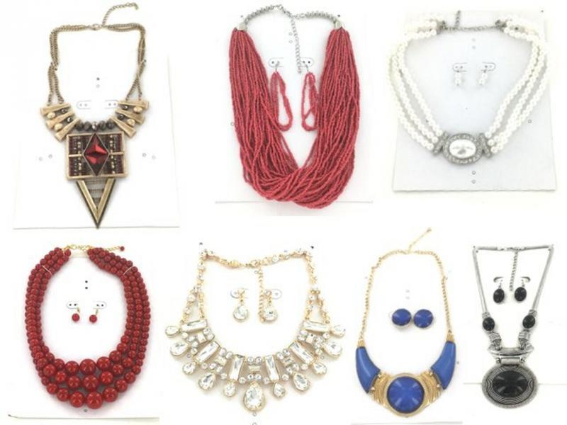 Wholesale Lot - 200 new assort style women necklaces with retail packa