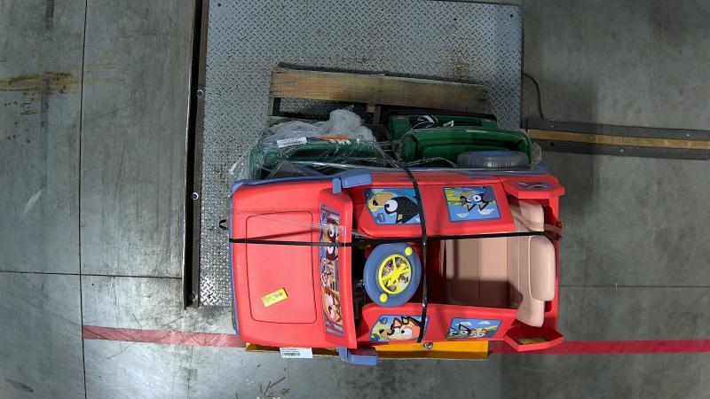 Power Wheels BLUEY 12V RIDE ON - MSRP $368