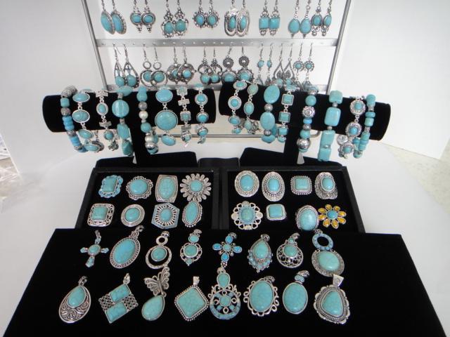 168 of Natural Turquoise Pendant, Bracelets and Necklace Stone Jwerlry