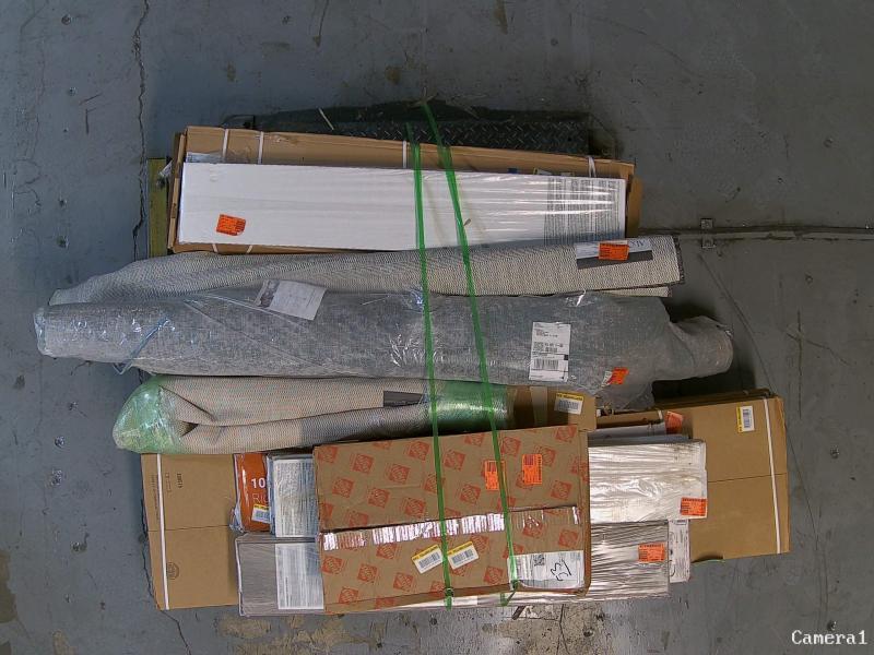 Flooring & Rugs - World Rug Gallery, MSI, Beverly Rug, Closet Evolution, Ivy Hill Tile, Cap A Tread - Est Retail $2,066