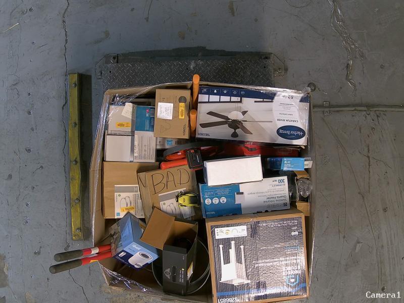 Zoeller 3/4HP 115V 80gal Submersible Sump Pump, Electrolux Cordless Stick Vacuum, Fanimation Ceiling Fan - MSRP $3,261