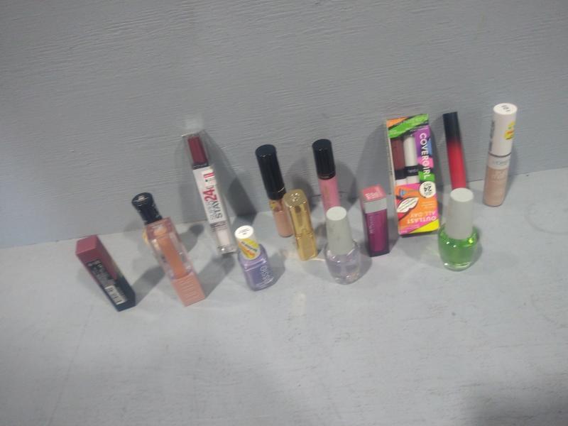Parcel of Assorted Cosmetics - Estimated MSRP $958
