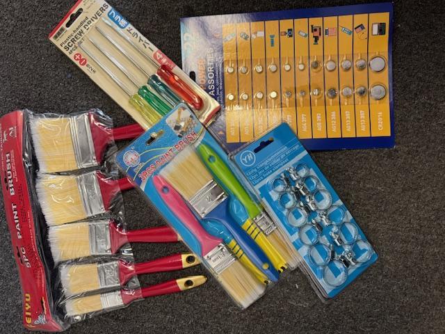 123 Lot of paint brushes and mixed home Improvement items