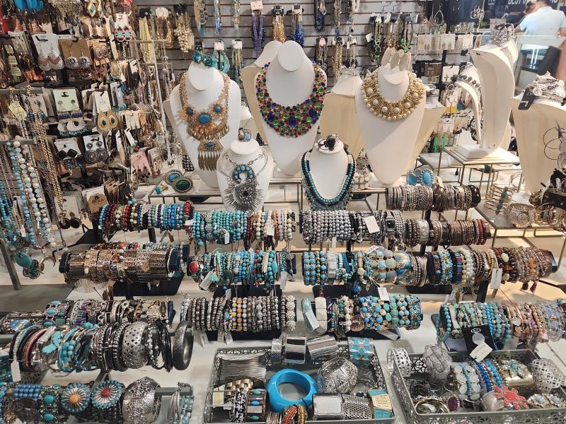 50 Western and Vintage mix lot