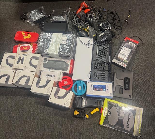 VR HEADSET, NINTENDO SWITCH, XBOX CONTROLLERS AND MORE!!