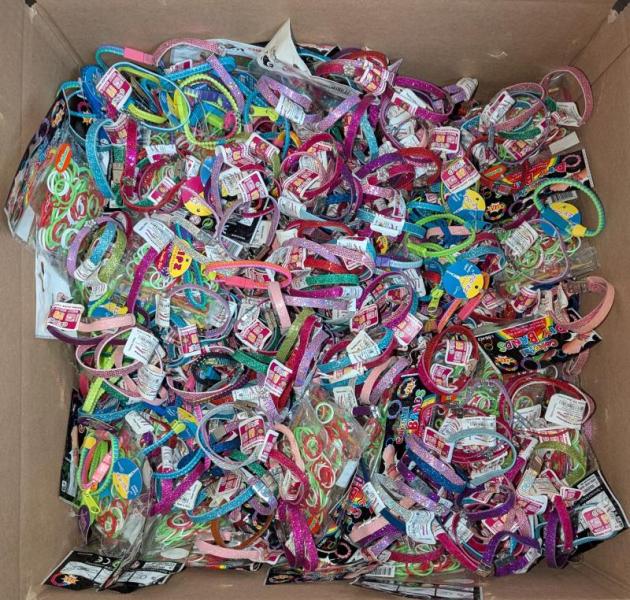 1,350ct Brand New Assorted KIDS Bracelets Over $5300 Retail