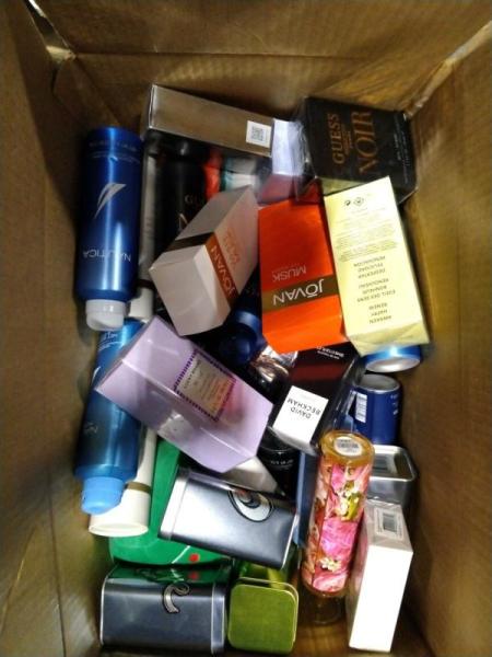 General Merchandise - Versace EDP Spray, Skullcandy Earbuds, Festive Voice Net Lights - MSRP $11,904