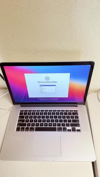 Apple MacBook Pro A2485, 9 units, MSRP: $13,700