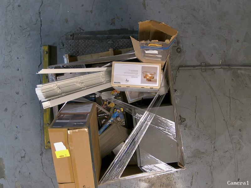 Master Forge 531sq.in Black Electric Smoker, Project Source 24inx24in Freestanding Utility Tub Basin - MSRP $2,257