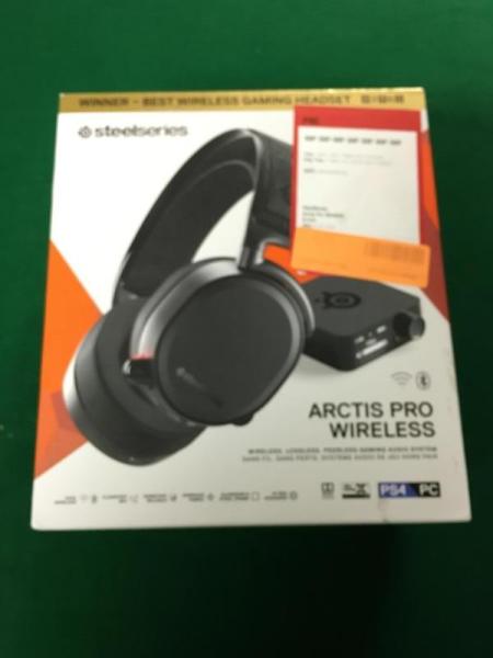 PS4 Games, Controllers, Memorabilia, Accessories & More - L174