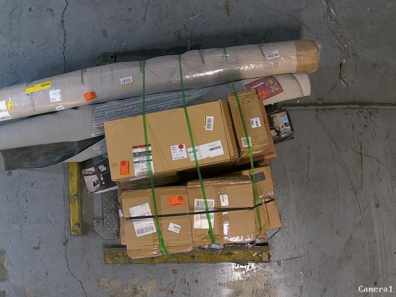 Flooring & Rugs - BALTA, VersaTex, Ivy Hill Tile, Momeni, Pure Garden, AIRSTONE, Daltile, MSI - Est Retail $2,033