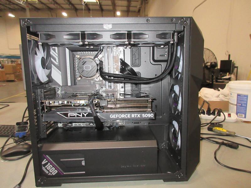 RTX 5090, PC Gaming Desktop Lot & More - $9.2K - 3 qty.