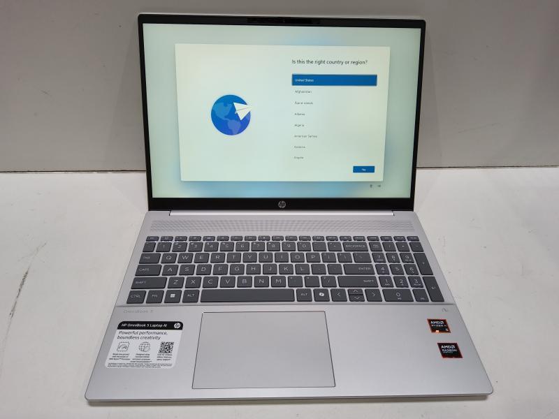 A Grade - HP OmniBook 5 16" 2K Laptop, Copilot+ PC, AMD Ryzen AI 5 340, 16GB RAM, 512GB SSD - MSRP $819