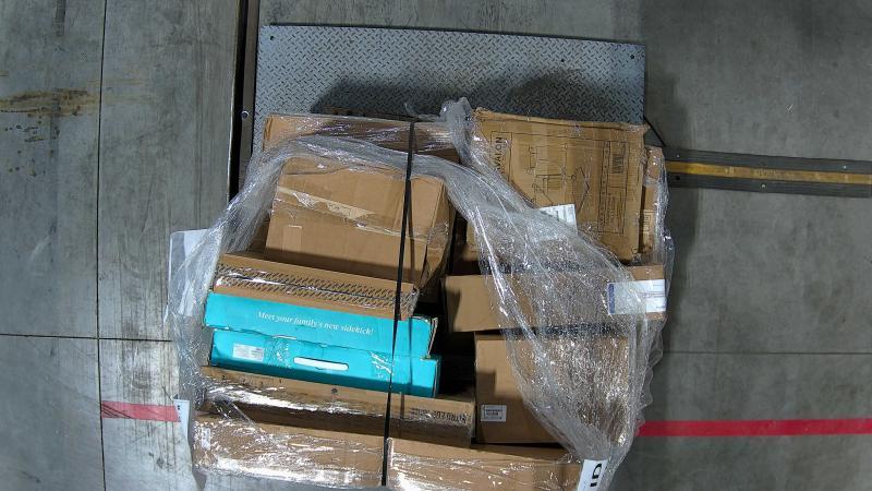 Electronics - Leica Q3 Digital Camera, HP Zbook G1A AI Laptop, Microsoft Windows Server - MSRP $33,728