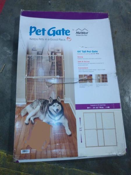 Unprocessed - AMZ LPNs - Pet Gate, Folding Table - MSRP $1,799