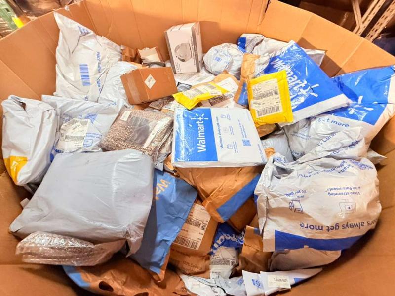 Mixed Undelivered Mail & Returned Merchandise Lots