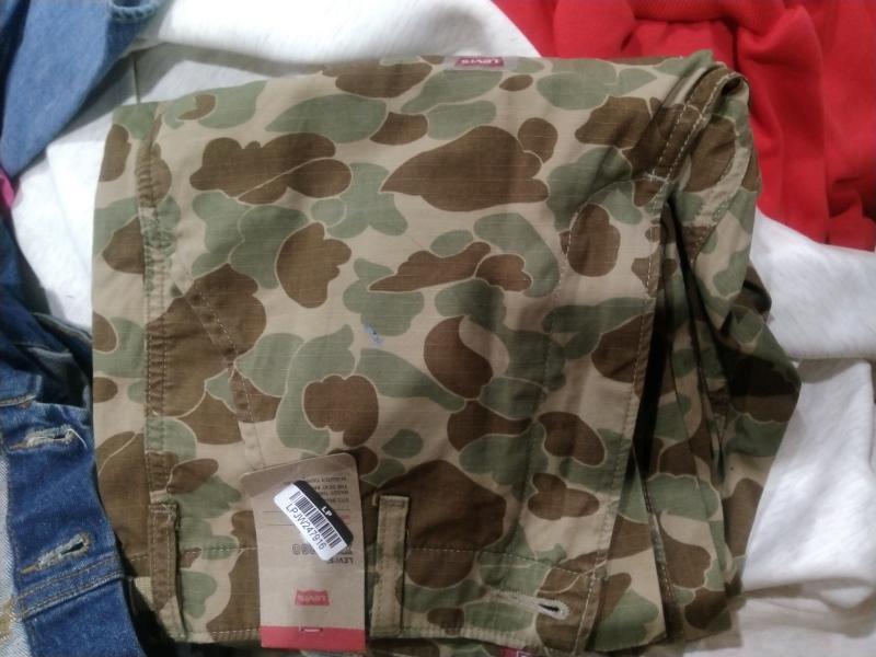 Apparel - Levi's Women's Jacket, Universal Thread Trench Coat, KBB by KAHLANA Jeans - Est Retail $7,507- 1 plt