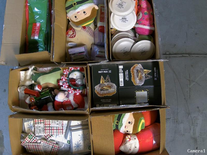 General Merchandise - Keurig Coffee Brewer, Peanuts Snoopy Plush, Copper Fit Gloves - MSRP $11,365