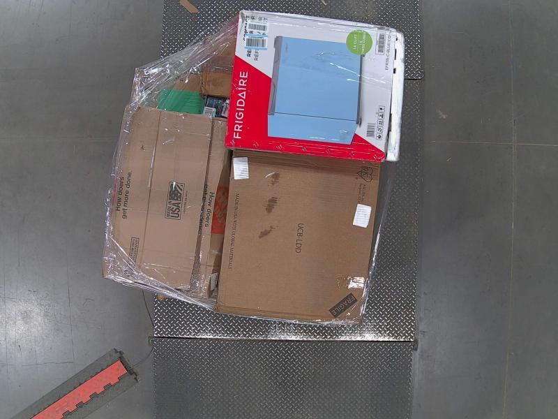 General Merchandise - Shark PowerDetect, iRobot Roomba, Aero iSporter- MSRP $2,771