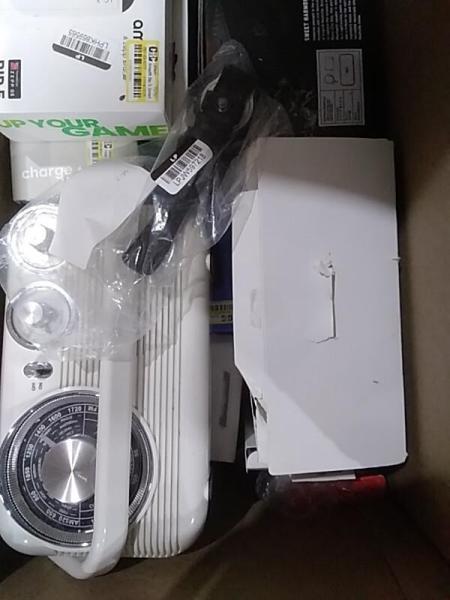 Electronics - Klipsch Bluetooth Speaker, Fitbit Charge 6, Anker MagGo Power Bank - Est Retail $1,461