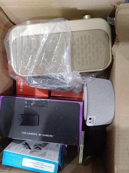 Electronics - Disney Frozen Toniebox, Razer Kraken Kitty Headset, SteelSeries Nova 5 PC Headset- Est Retail $1,164