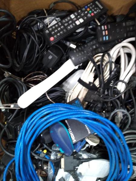 Pallet of Assorted Consumer Electronics - MSRP $475